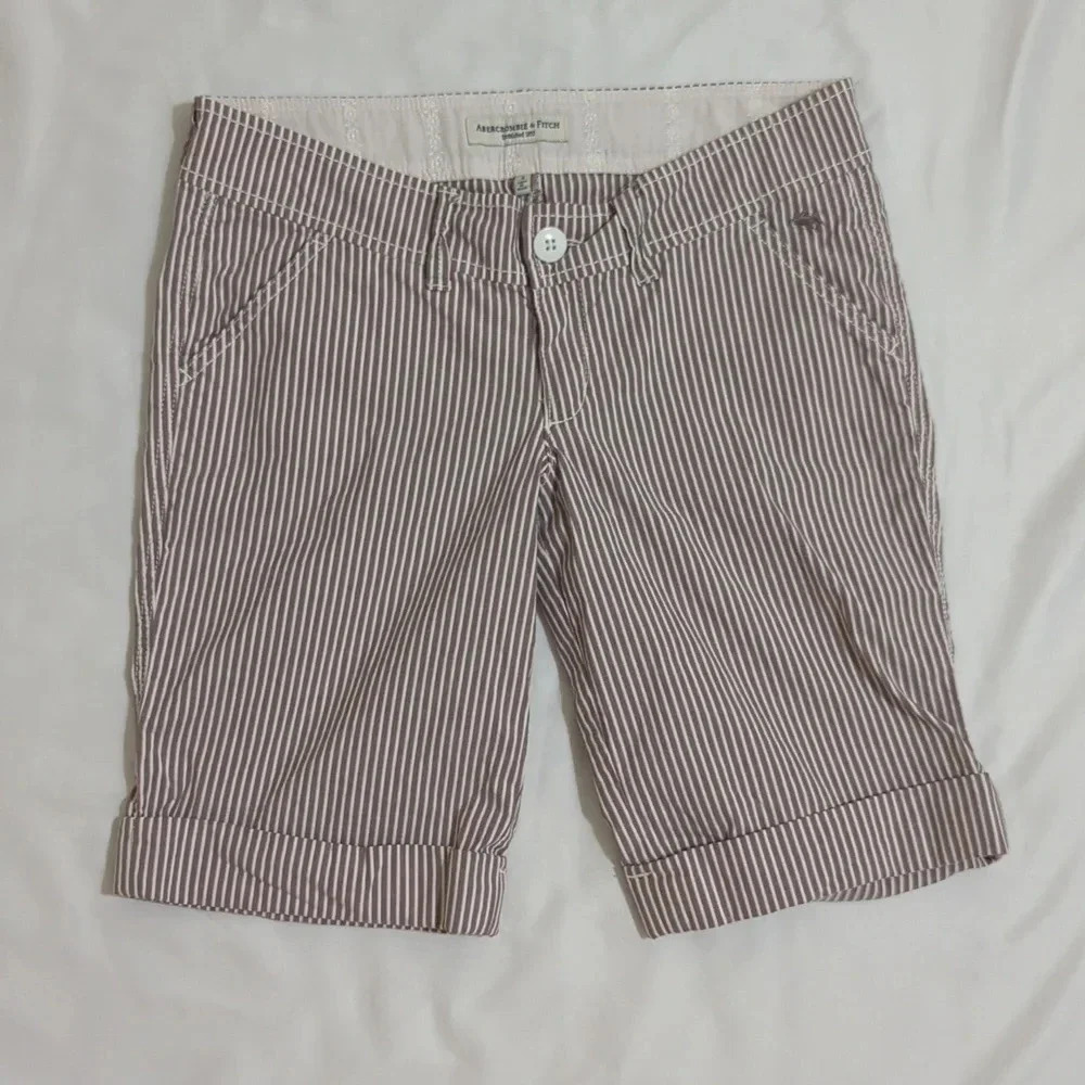 Abercrombie & Fitch Cuffed Bermuda Shorts, Color Cream/Brown/Pink, Size 4